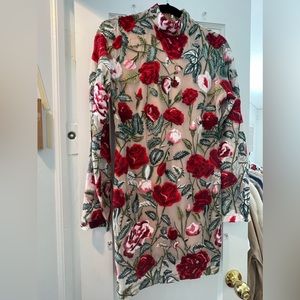 Embroidered tight mini dress